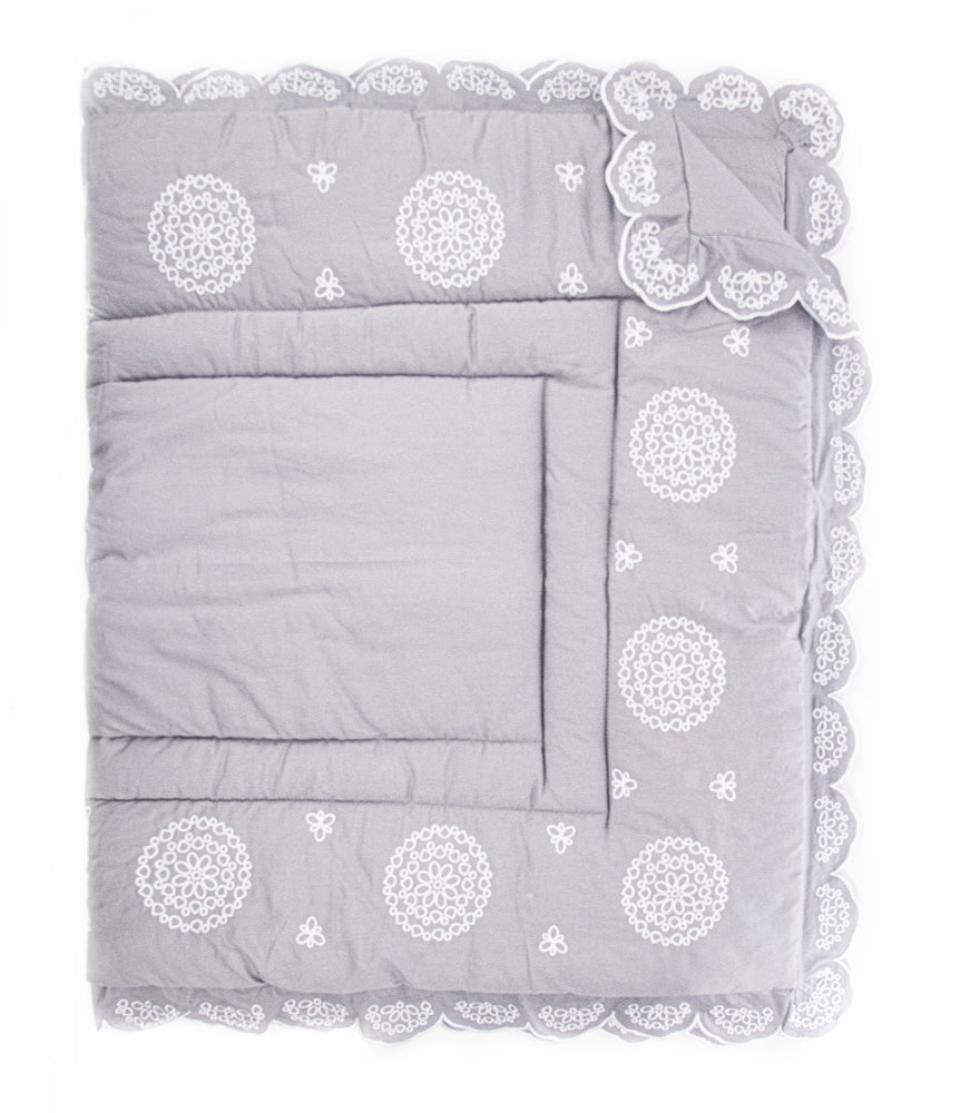 Elegant Smockers LK | Baby Comforter Quilt – Dandelion Theme | Sri Lanka