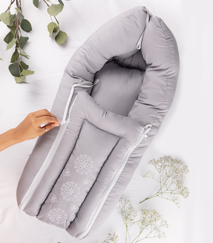 Elegant Smockers LK | Baby Carry Quilt – Dandelion Theme (Grey) | Sri Lanka 